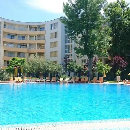One Bedroom At Yassen Complex. 5 Mins To The Beach شقة ساني بيتش