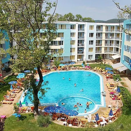 One Bedroom At Yassen Complex. 5 Mins To The Beach شقة *