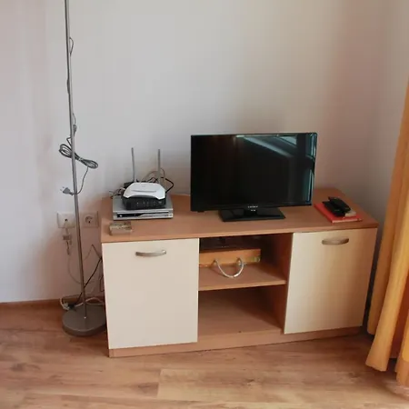 Apartment One Bedroom At Yassen Complex. 5 Mins To The Beach *